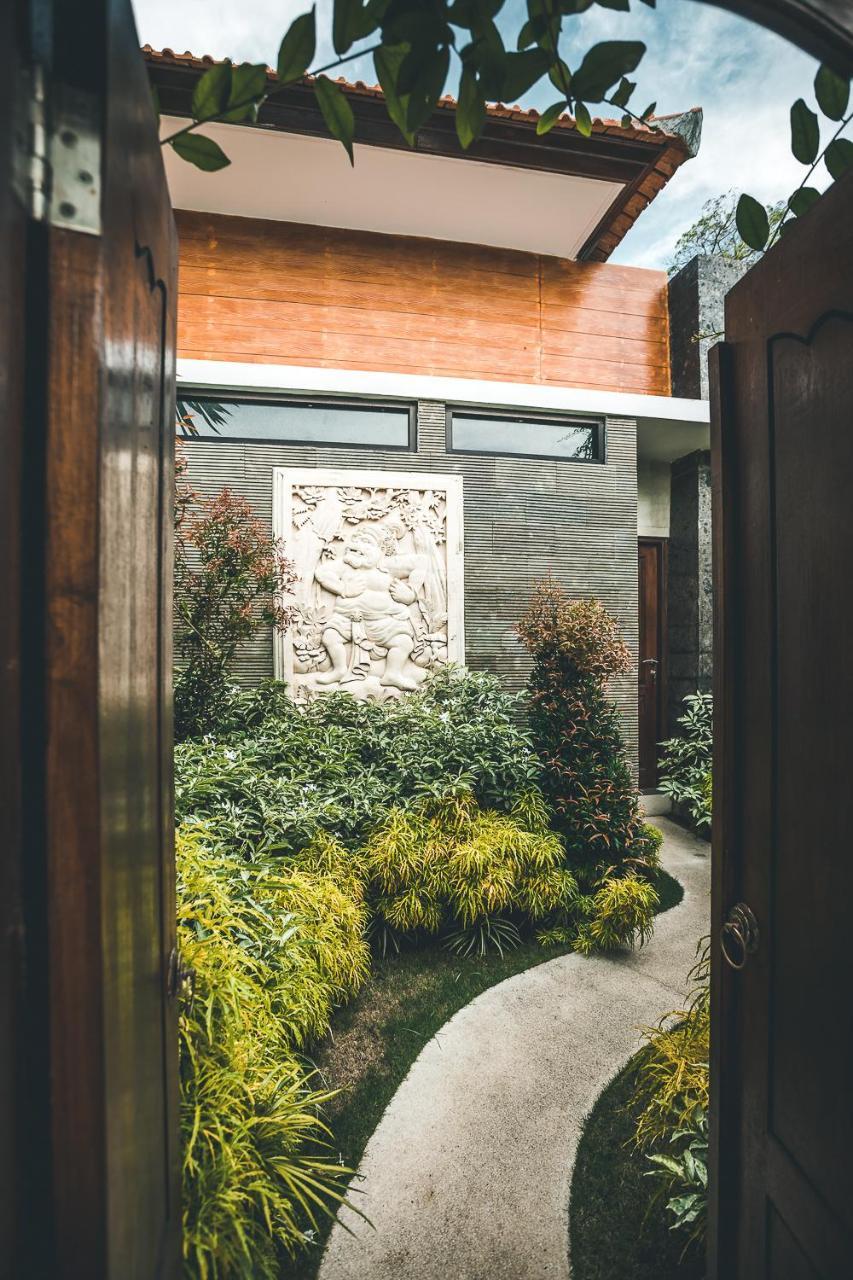 Ocho Bali Surf Camp Apartment Uluwatu  Exterior photo